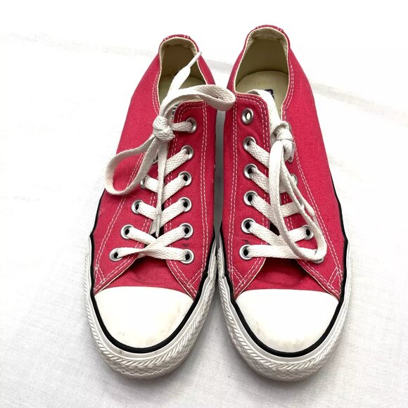 Womens Size 8 Pink Low Top Converse Sneakers‎ - Picture 6 of 9